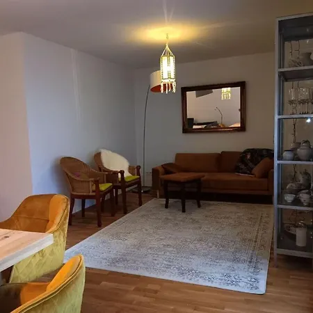 Center Modern Retreat