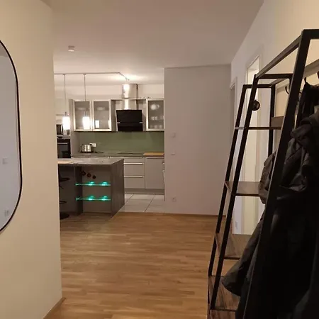 Center Modern Retreat