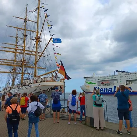 Center Modern Retreat 別荘